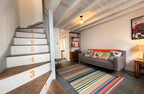 Chysauster Casa | Whirlygig Cottage, near to Penzance Harbour