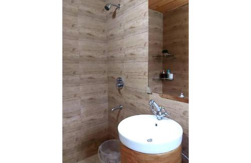 Bhimtal Chalet De Esquí | Whistling Thrush Chalet
