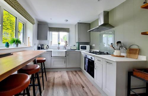 Newport Casa | White Cottage Newport, Pembrokeshire