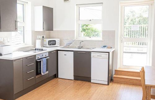 Bantham Casa | White Horses a large family home in Bantham South Devon with fantastic sea views