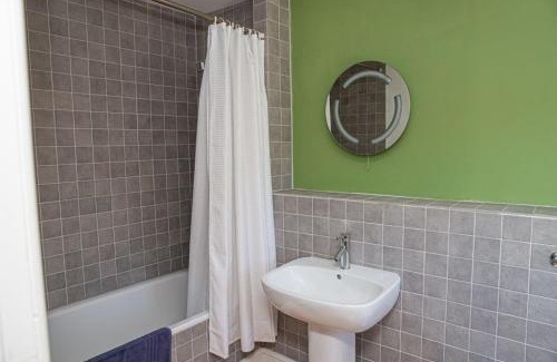 Bantham Casa | White Horses a large family home in Bantham South Devon with fantastic sea views