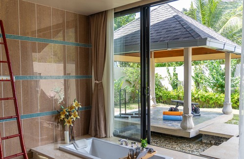 Kuala Teriang Villa | White Monkey Villa - Private Pool & Jacuzzi @Seaview