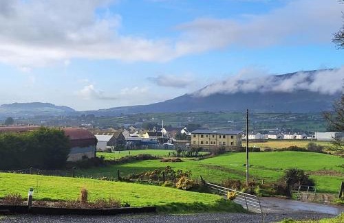 Newry Casa | White O'Morn Cabin