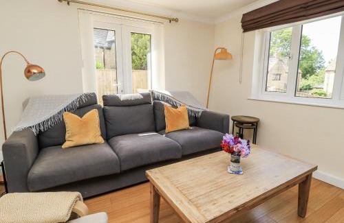 Burford Casa | White Stones