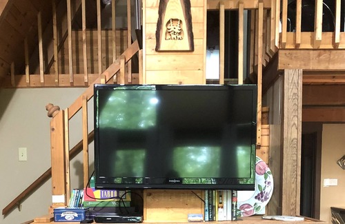 Upson Chalet De Esquí | Whitecap Golf course is open this year! Explore the waterfalls!