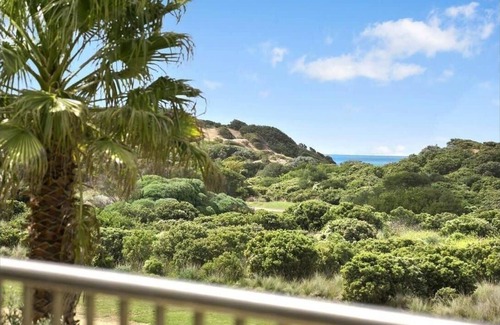 Torquay Casa | Whites Beachfront Retreat: Pet Friendly