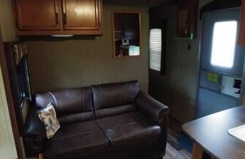 Elba Casa | Whitewater River travel trailer, camping acogedor, tranquilo y privado para mayores de 55 años