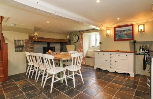 South Molton Cabaña | WHITLEY FARM, pet friendly, character holiday cottage in South Molton