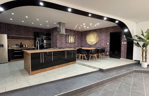 Montlucon Casa | Whole apartment LE VIVIANI - Indoor swimming pool and sauna