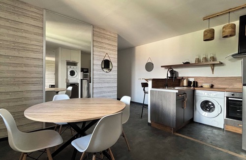 Montlucon Casa | Whole apartment LE VIVIANI - Indoor swimming pool and sauna