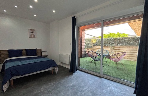 Montlucon Casa | Whole apartment LE VIVIANI - Indoor swimming pool and sauna