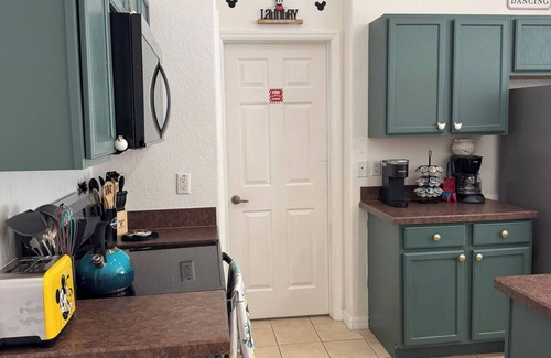 Vizcay Casa | Why stay in a hotel when you can have this entire home for your next gateway.