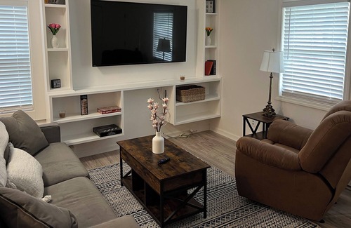 North Kingstown Casa | Wickford Summer Cottage