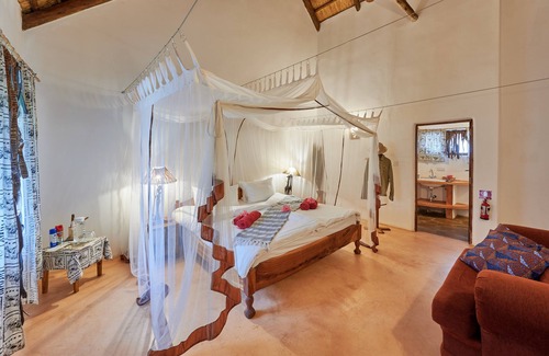 Lusaka Cabina | Wild Dogs Lodge