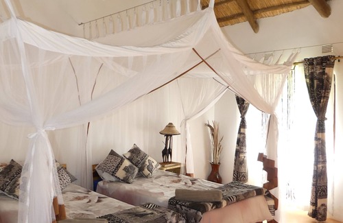 Lusaka Cabina | Wild Dogs Lodge