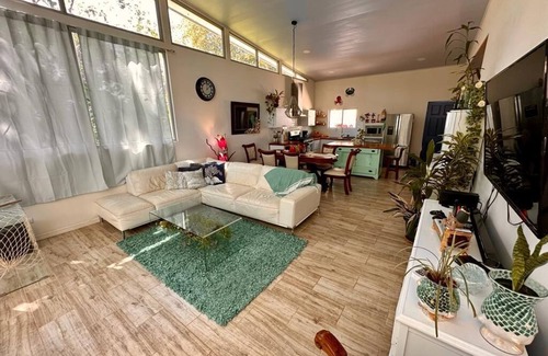 Esterillos Oeste Casa | Casa con mucha naturaleza bosque tropical y cerca de la playa