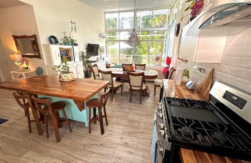 Esterillos Oeste Casa | Casa con mucha naturaleza bosque tropical y cerca de la playa