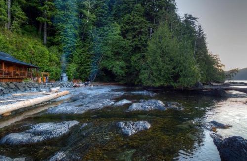 Port Renfrew Hotel | Wild Renfrew Seaside Cottages