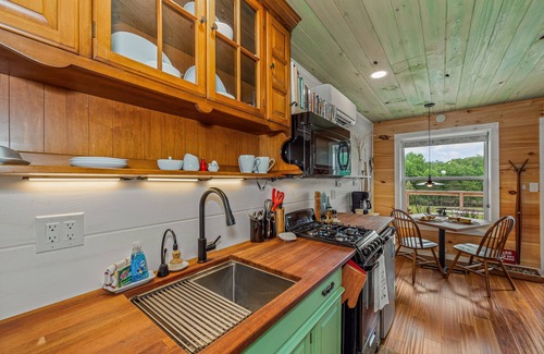 Mentone Cabaña | lápiz de mí en la casa de campo en Cherokee Rose