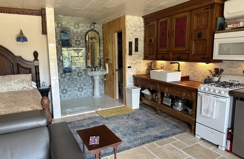 Mentone Cabaña | Wilderness Country Inn: Italy