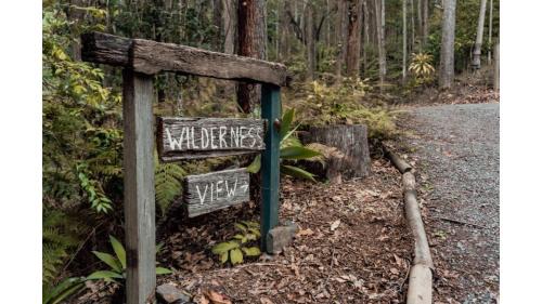 Mooloolah Valley Casa | Wilderness View by Tiny Away