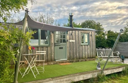 Taunton Casa | Willowbank shepherds hut