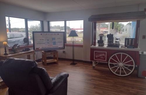 Loxley Hotel | Wind Chase Inn