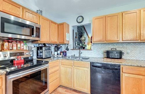 Lexington Casa | Wine & BBQ Trail Fun: Home w/ Hot Tub in Lexington