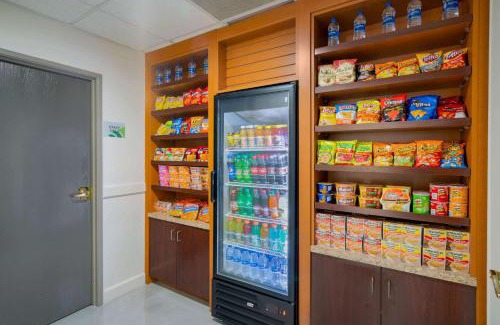 Ellendale Hotel | Wingate by Wyndham Memphis East