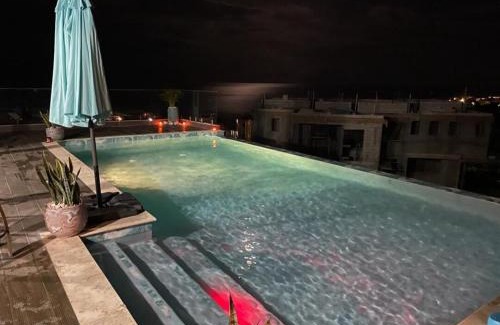 Whitehouse Villa | Wings Over Whitehouse 4-Bedroom