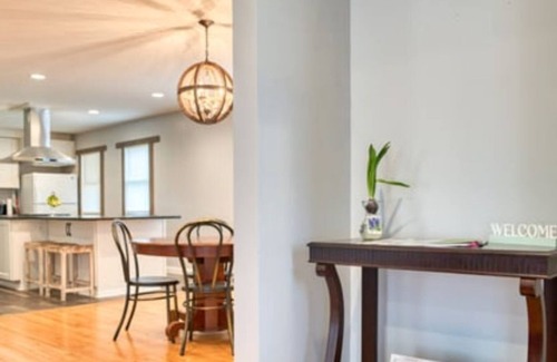 Oconomowoc Casa | Winter rental house downtown Otown - No pet fees!