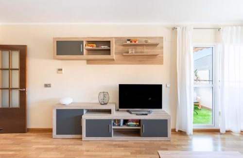 Torre de Benagalbon Apartamento | WintowinRentals Relax, Playa, Wifi & Parking