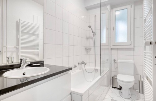 Wipkingen Apartamento | Wipkingen 3.5 Room w/ Storage & W/D, 2 mins to Mkt