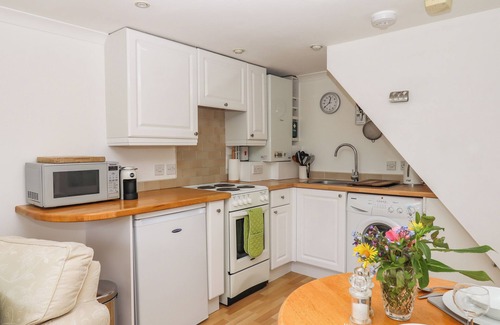 Exmouth Cabaña | Wisteria Cottage