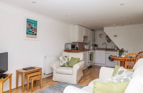 Exmouth Cabaña | Wisteria Cottage