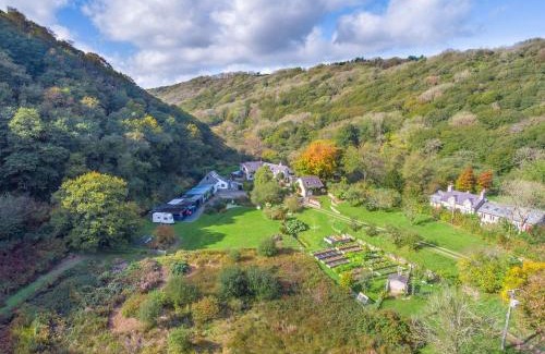 Fishguard Casa | Wisteria Lodge - Cottage