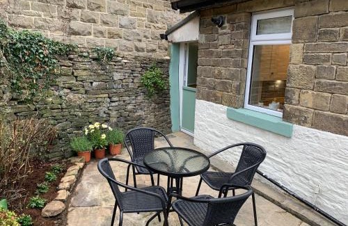 Haworth Casa | Withens Way Holiday Cottage, 2 Bedrooms, Haworth