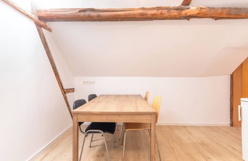 Woerrstadt Casa | Wohnung Nähe Mainz in Ehemaligem Weingut mit 6 Schlafzimmer