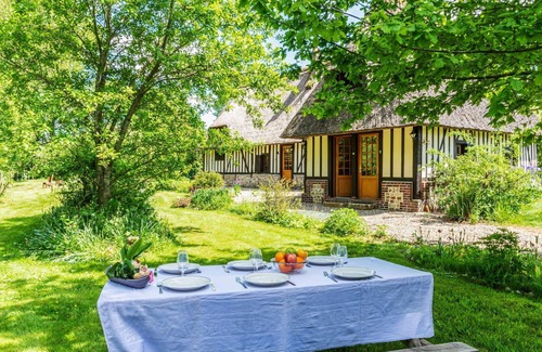 Saint-Georges-du-Mesnil Villa | Maravillosa casa de vacaciones privada para 10 personas con WIFI, TV y mascotas permitida