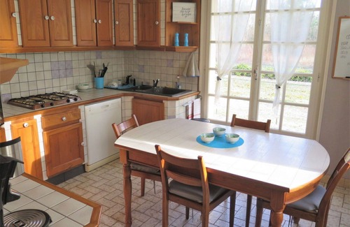 Saint-Rabier Villa | Wonderful private villa for 4 people with WIFI, A/C, TV, terrace, pets allowed and parking