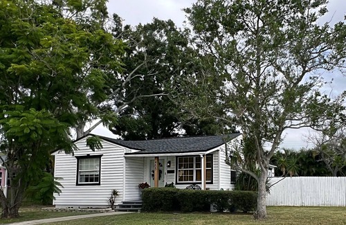 St. Petersburg - Clearwater Casa | Wonderful bungalow completely remodeled in St. Petersburg