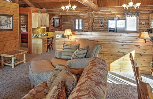 Oslund Casa | Maravilloso 3BR Inicio en Sand Lake w / Expansive Porch