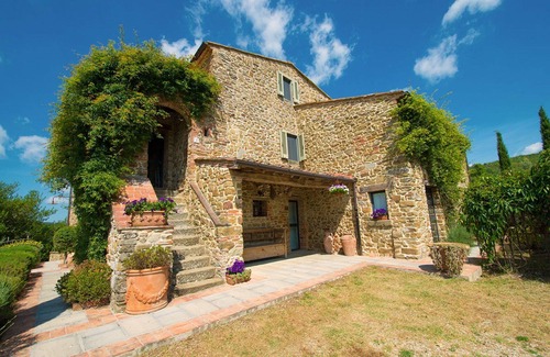 Pergine Valdarno Villa | Casa de vacaciones privada con piscina privada, WIFI, A/C, TV, mascotas permitida, cerca de Arezzo