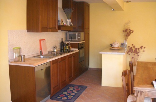 Villa A Sesta Villa | Casa de vacaciones privada con WIFI, A/C, piscina, TV, patio, vista panorámica, cerca de Siena