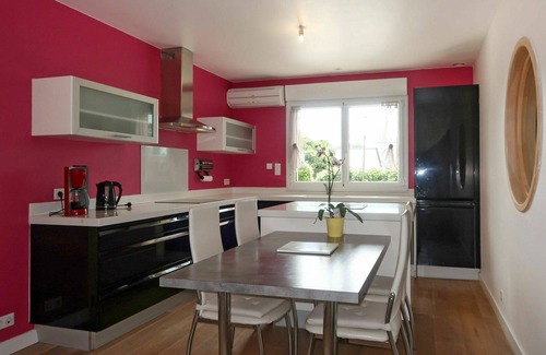 Cast Casa | Preciosa casa de vacaciones privada con WIFI, piscina privada, TV, terraza y vista panorámica