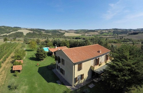 Pomarance Villa | Maravillosa casa de vacaciones privada con WIFI, piscina privada, TV, terraza y vista panorámica