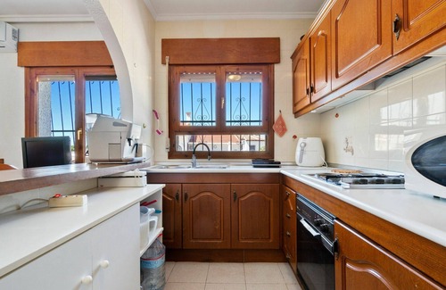 Quesada Casa | Estupenda casa de vacaciones privada con piscina privada, A/C, WIFI, terraza y mascotas permitida