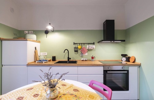 Civezza Casa | Preciosa casa de vacaciones privada para 2 personas con WIFI, terraza y vista panorámica