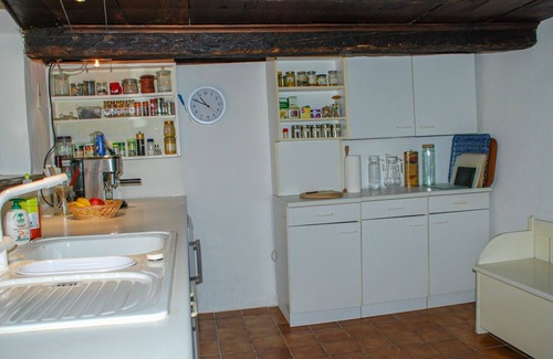 Lavizzara Casa | Maravillosa casa de vacaciones privada con WIFI, TV, patio, mascotas permitida y vista panorámica