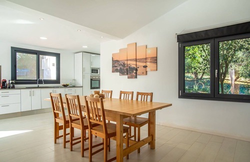 Lloseta Casa | Estupenda casa de vacaciones privada con piscina privada, A/C, WIFI, TV, patio y vista panorámica